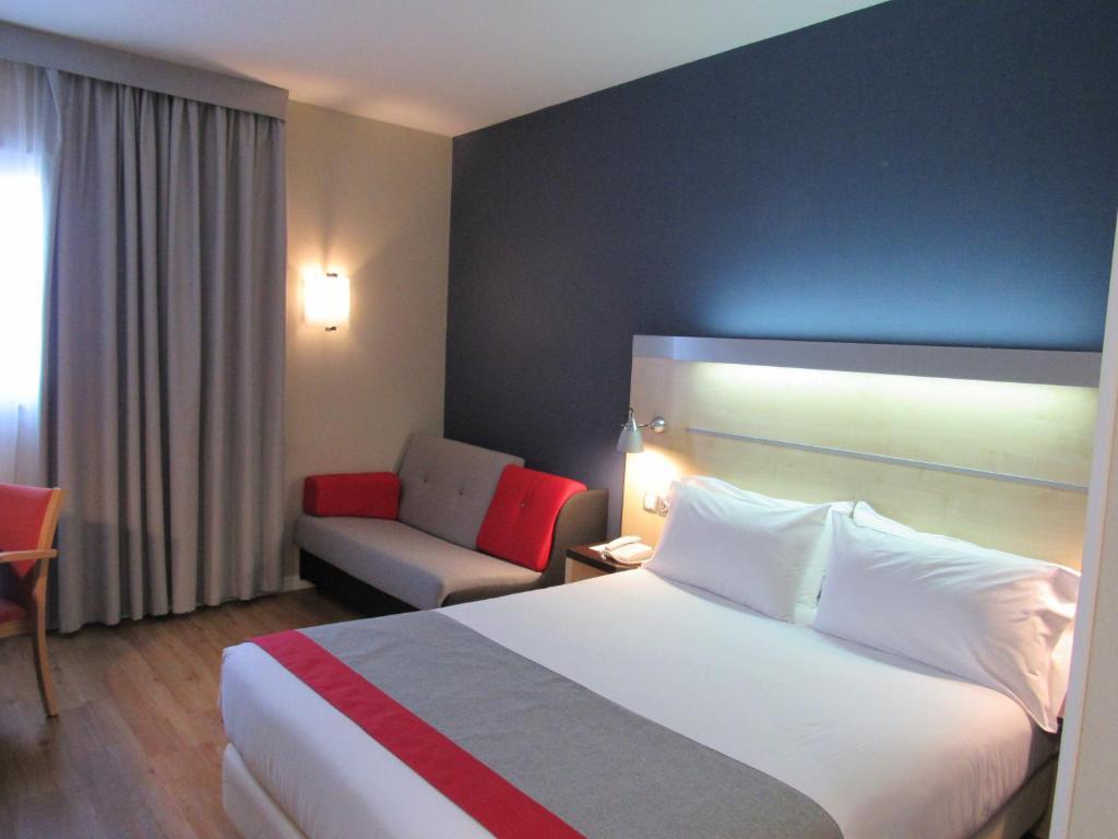 Holiday Inn Express Barcelona City 22@ By Ihg Esterno foto