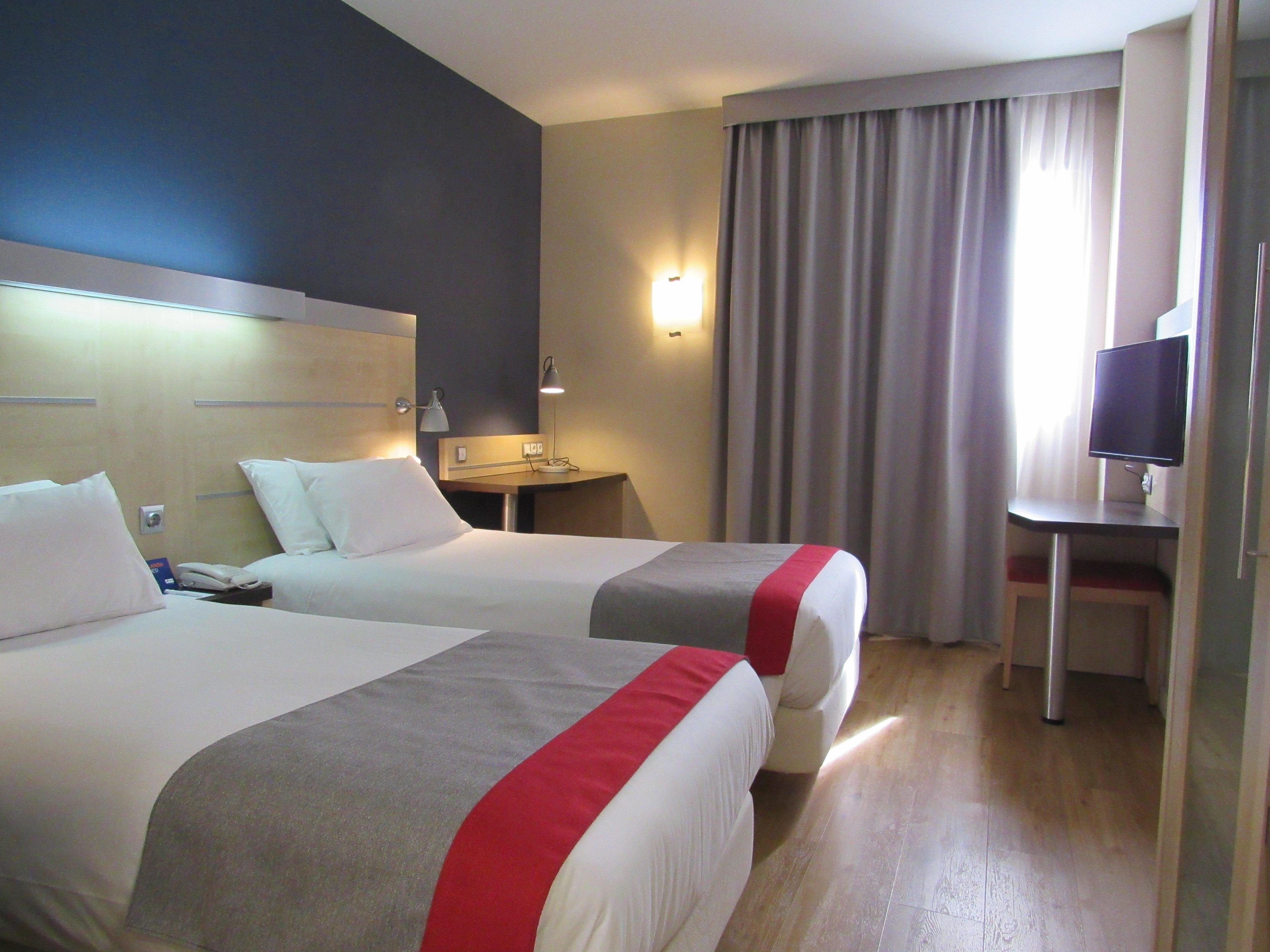 Holiday Inn Express Barcelona City 22@ By Ihg Esterno foto