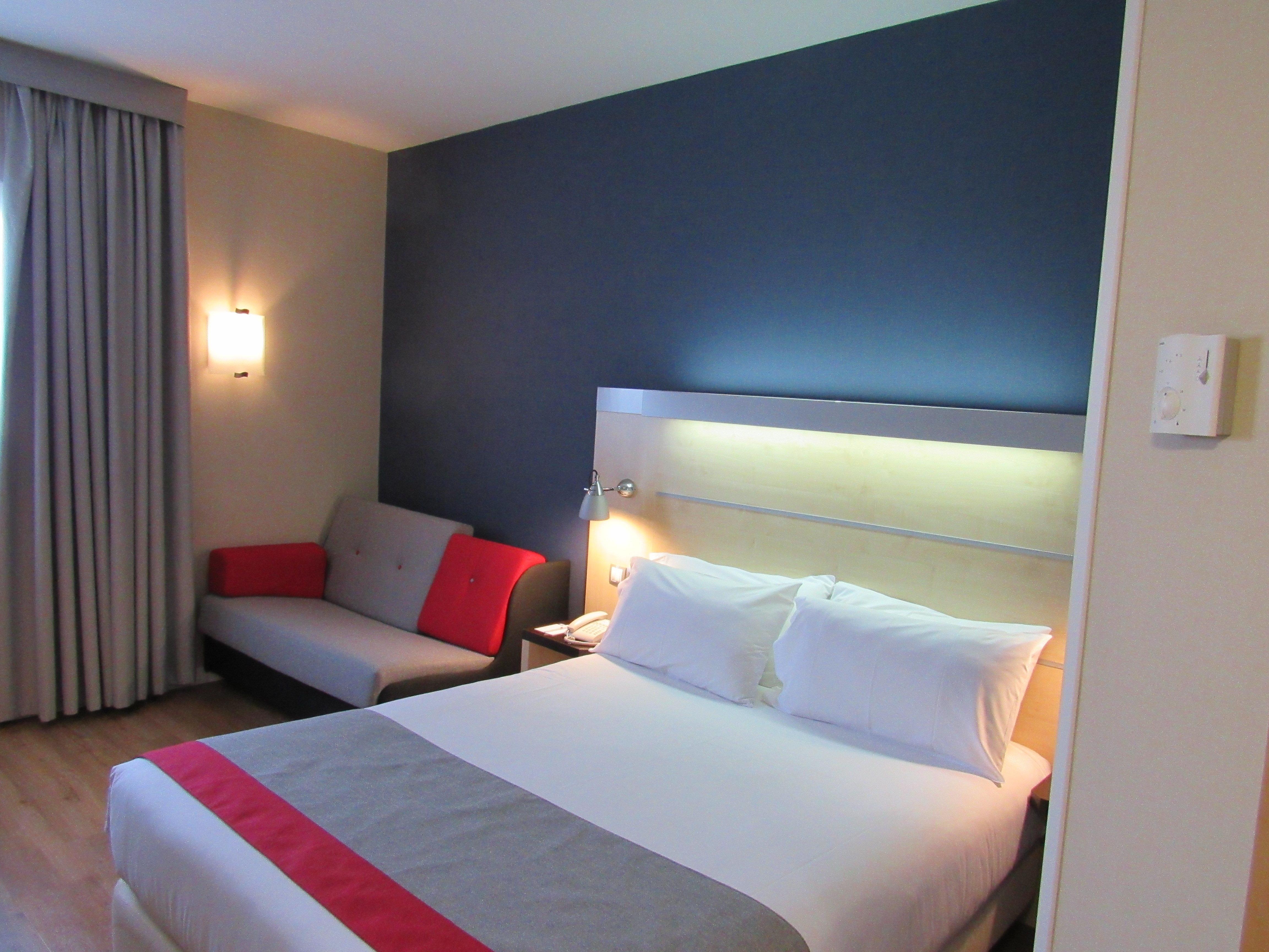 Holiday Inn Express Barcelona City 22@ By Ihg Esterno foto