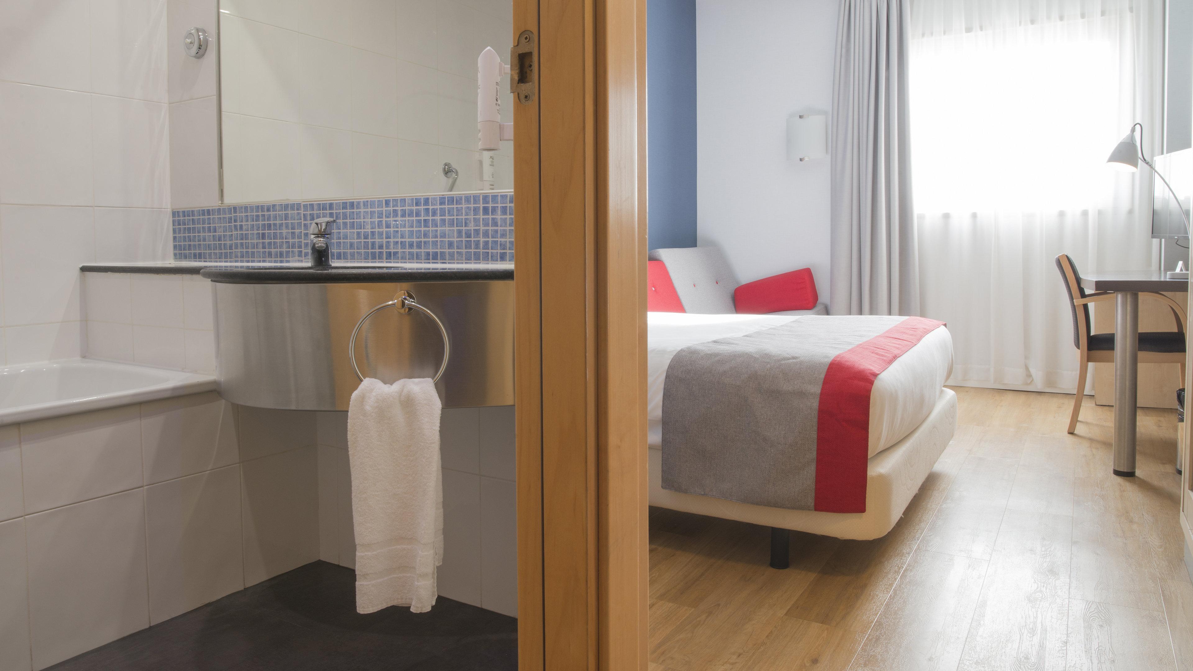Holiday Inn Express Barcelona City 22@ By Ihg Esterno foto