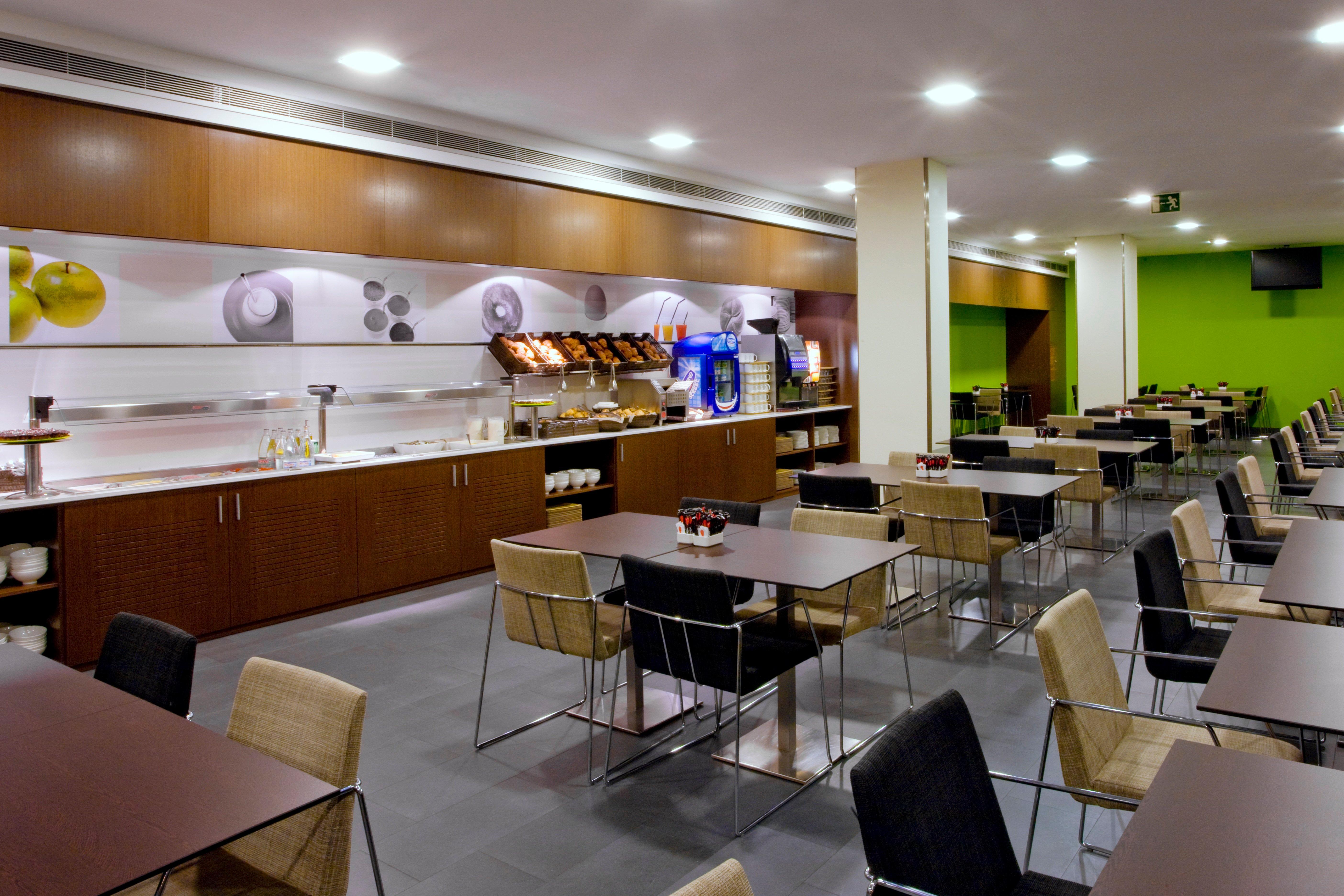 Holiday Inn Express Barcelona City 22@ By Ihg Esterno foto