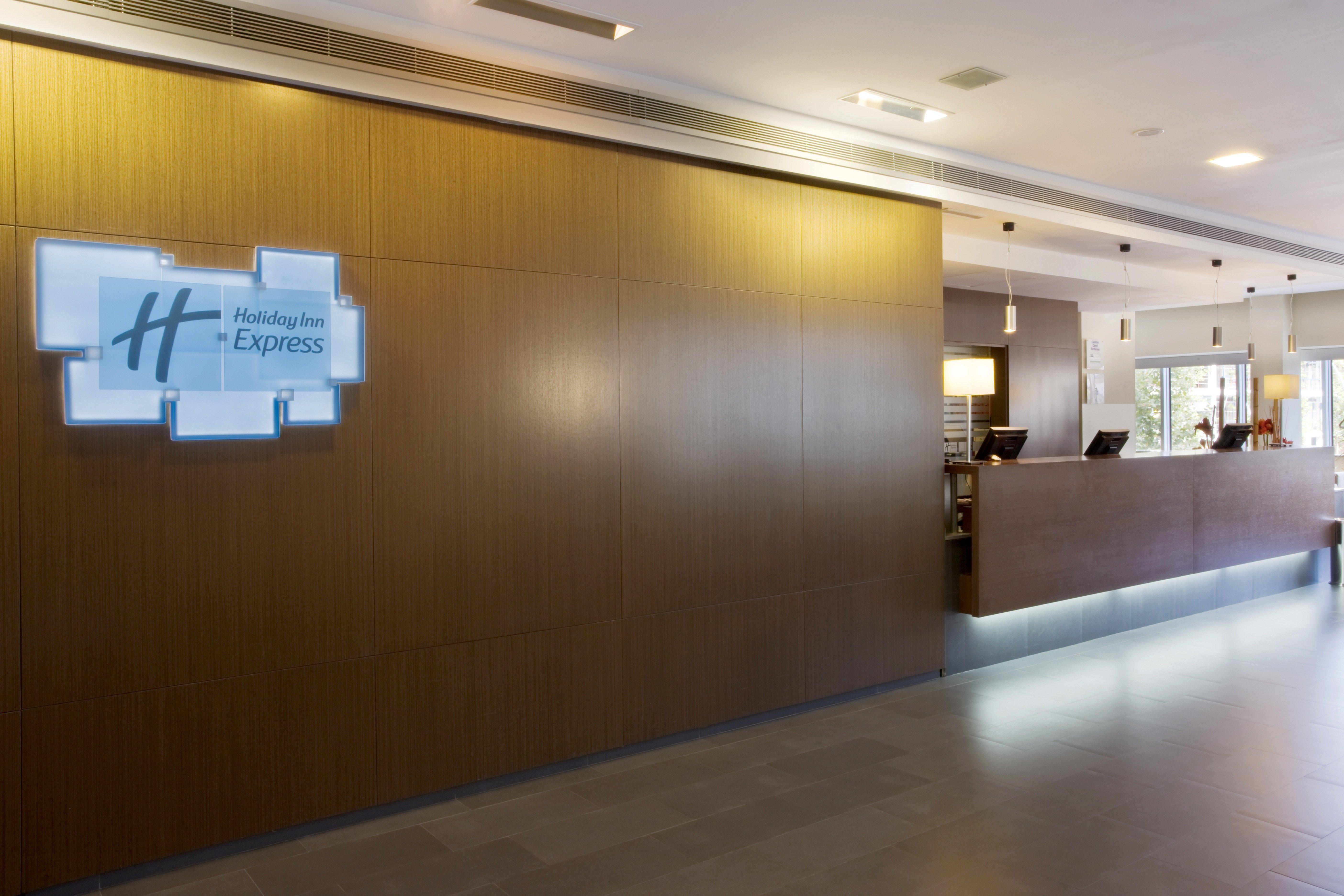 Holiday Inn Express Barcelona City 22@ By Ihg Esterno foto