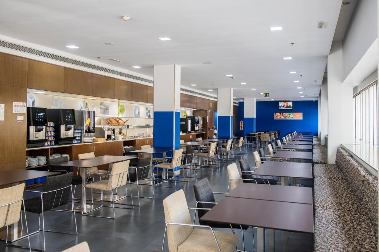 Holiday Inn Express Barcelona City 22@ By Ihg Esterno foto