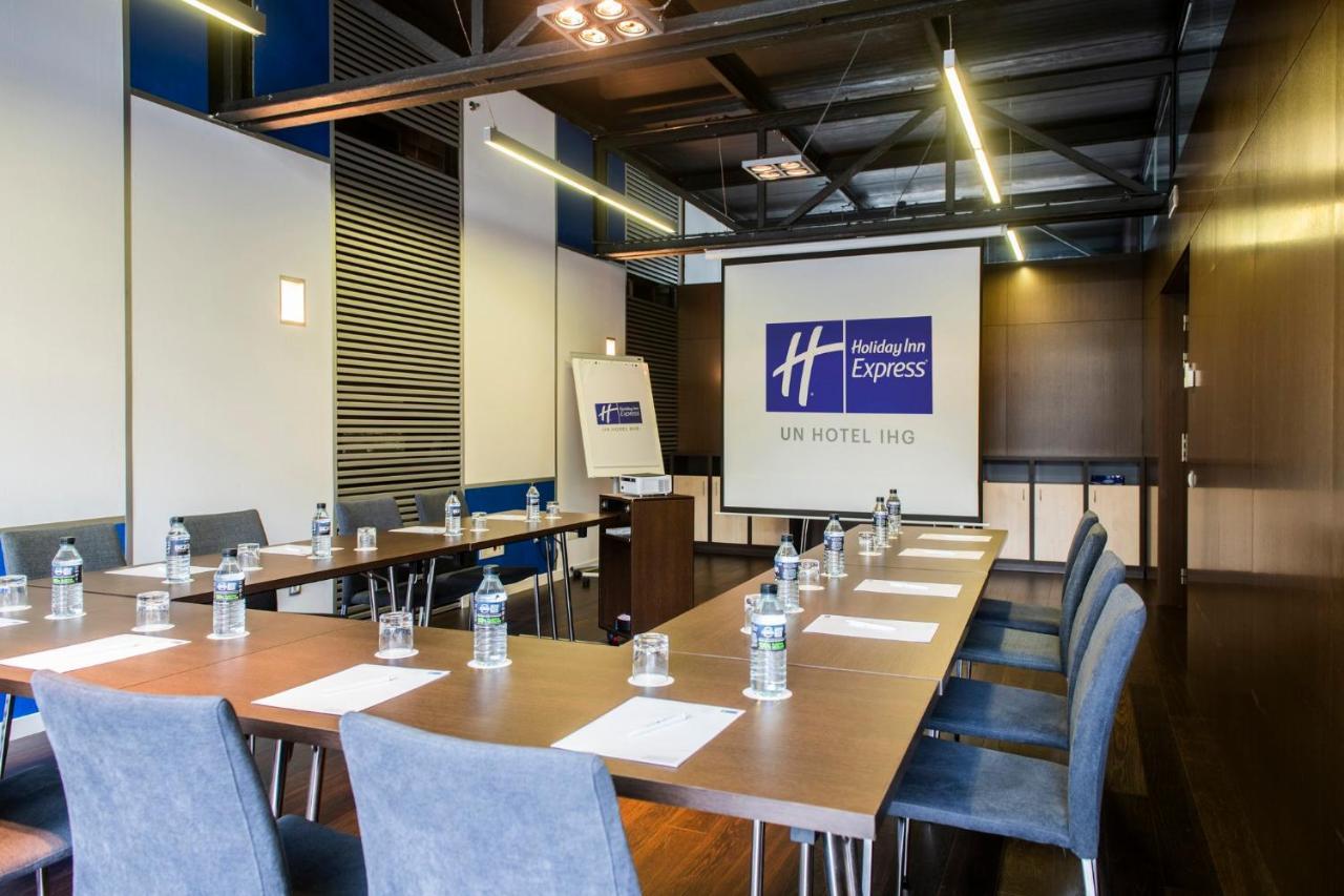 Holiday Inn Express Barcelona City 22@ By Ihg Esterno foto