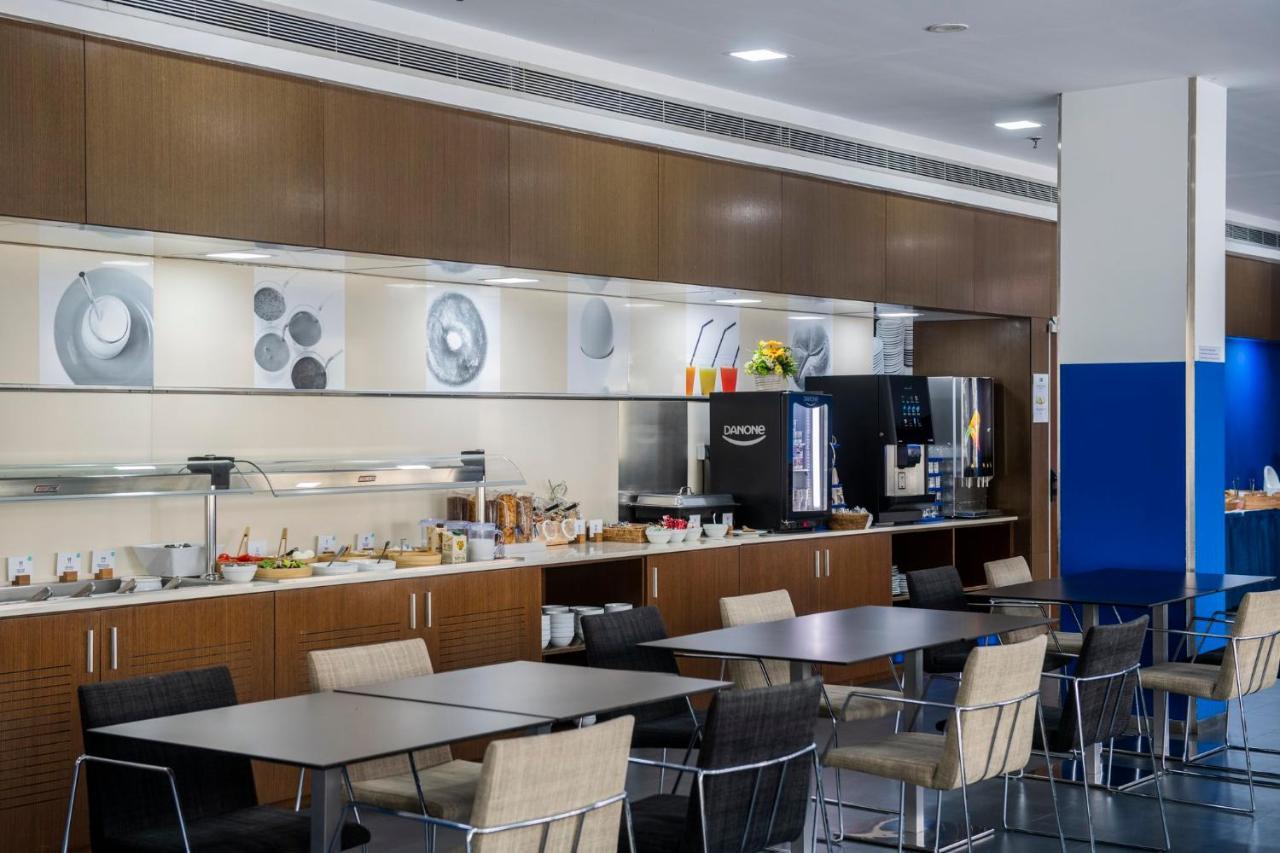 Holiday Inn Express Barcelona City 22@ By Ihg Esterno foto