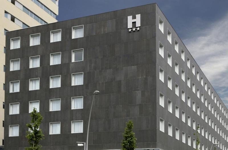Holiday Inn Express Barcelona City 22@ By Ihg Esterno foto